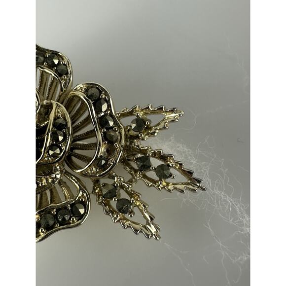 Vintage Signed Lisner Marcasite Rose Flower Leaf Costume Brooch Pin Silver Tone - Picture 4 of 6